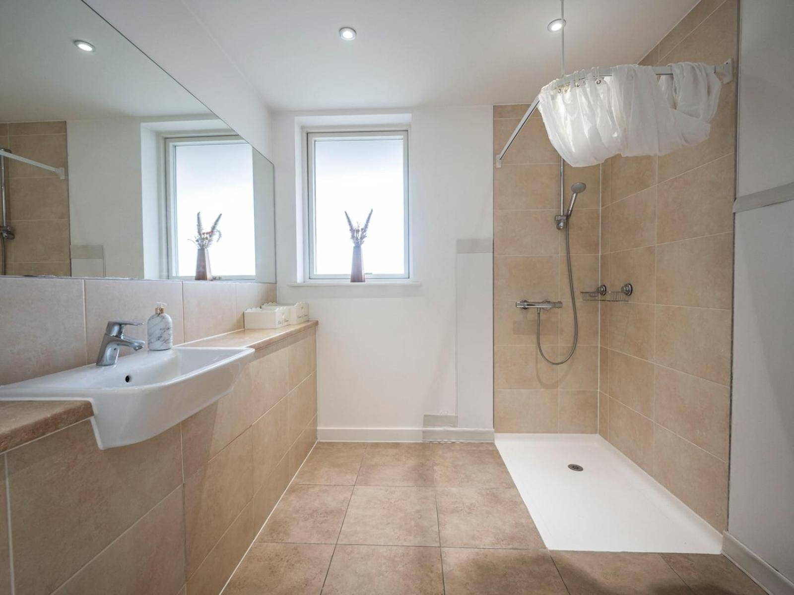 London Apartment Near Tower Bridge And Tube Pass The Keys Buitenkant foto
